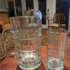 VTG Anchor Hocking Tartan Manchester Clear 50 oz. Heavy Glass Pitcher 9-1/2"